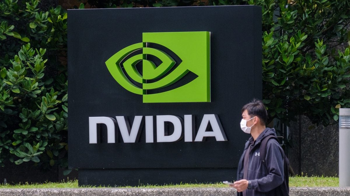 NVIDIA는 판매 추정치를 제압 한 후 상승, 중국의 미국 연석으로 인해 80 억 달러의 수출을 기록합니다.