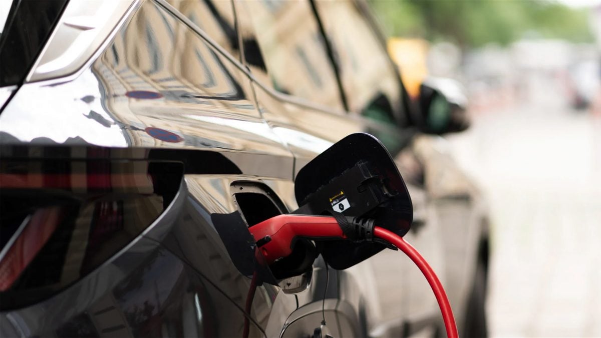 인도-인디아 전기 자동차에 대한 지침을 조정하면, 낮은 관세로 차량을 수입 할 수 있습니다.