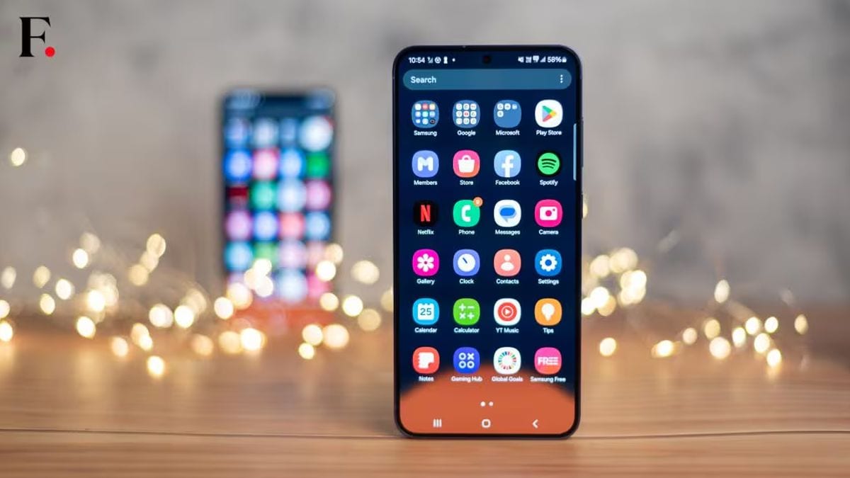 Rs 50,000 (2025 년 8 월)에 따른 최고의 전화 : Realme GT 7 Pro, Samsung Galaxy S24 Fe to Google Pixel 9a