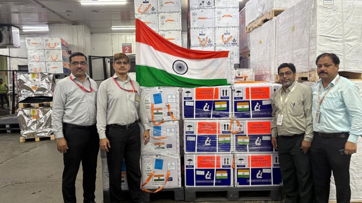 홍역은 아메리카 전역에 공황을 일으킨다 & amp; 유럽, 인도는 볼리비아에 30 만 백 백신 복용량을 보냅니다