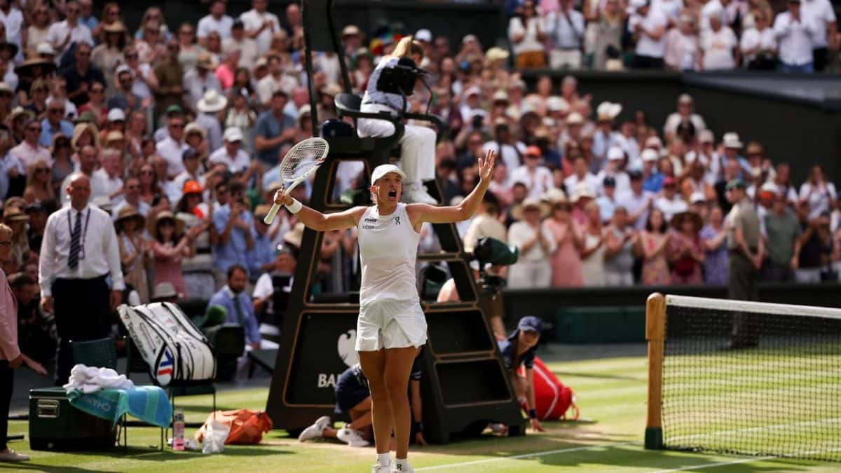 이가 스위텍(Iga Swiatek)이 아만다 아니시모바(Amanda Anisimova)를 누르고 윔블던 첫 우승을 차지했습니다.