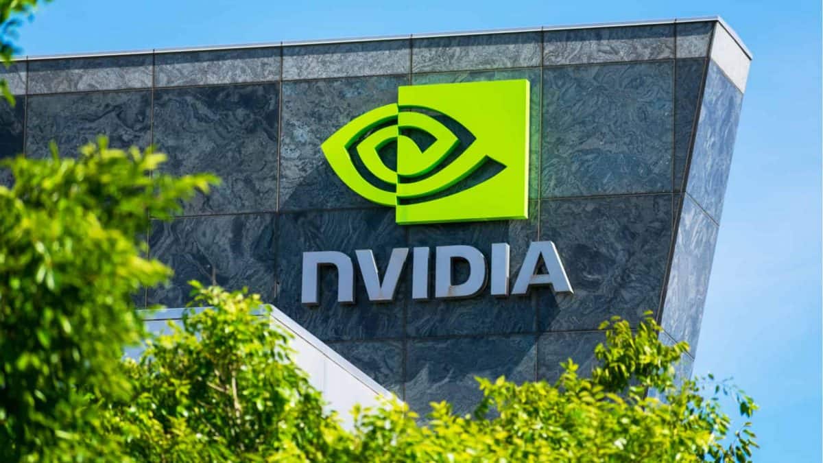 중국 기술 회사가 XI 압력을 무시하고 Nvidia AI 칩을 구매합니까? 보고서에 따르면 중국 기술 회사는 로이터가 처음으로보고 한 잠재적 인 B30A 가격을 처음으로 잘 인식하고 있다고 덧붙였다. 한 사람은 B30A가 H20보다 최대 6 배 더 강력하다고 약속했다.